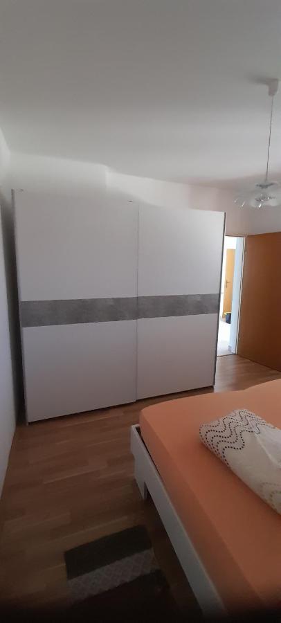 Lägenhet Bevanda Pula